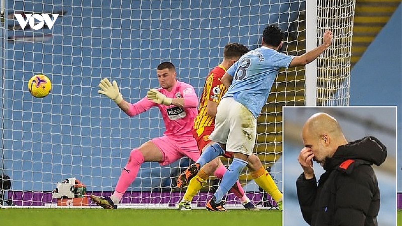 Cựu thủ môn MU thi đấu xuất thần khiến Man City hứng chịu cú shock