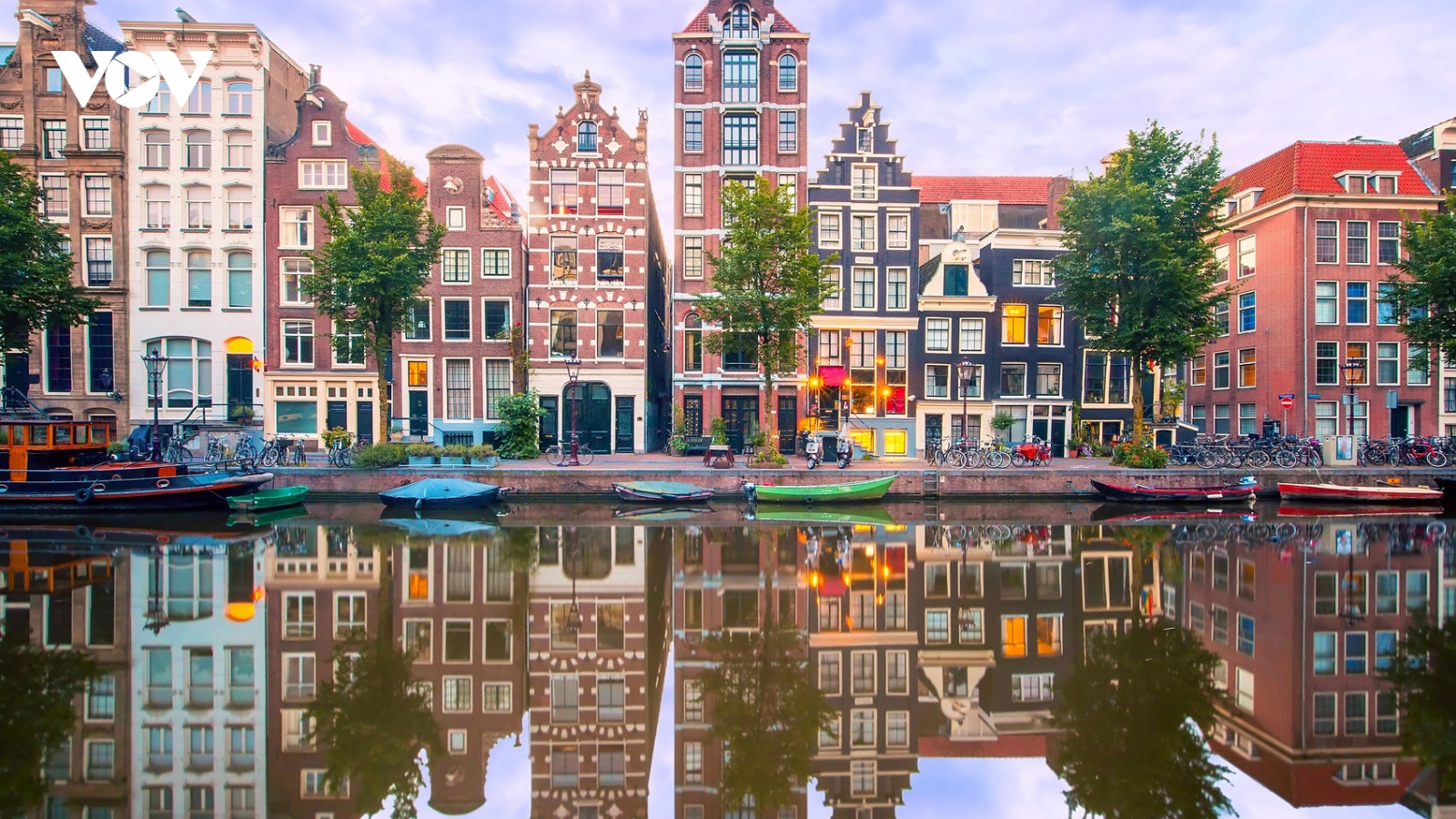 Sắp mở đường bay không cách ly tới Amsterdam