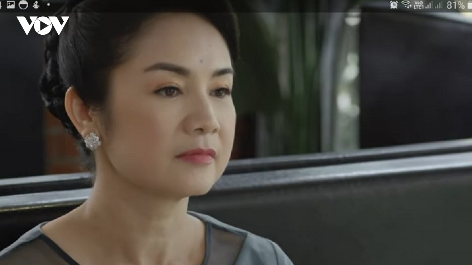 "Hướng dương ngược nắng" tập 9: Bà Bạch Cúc phải "xuống nước" với Minh