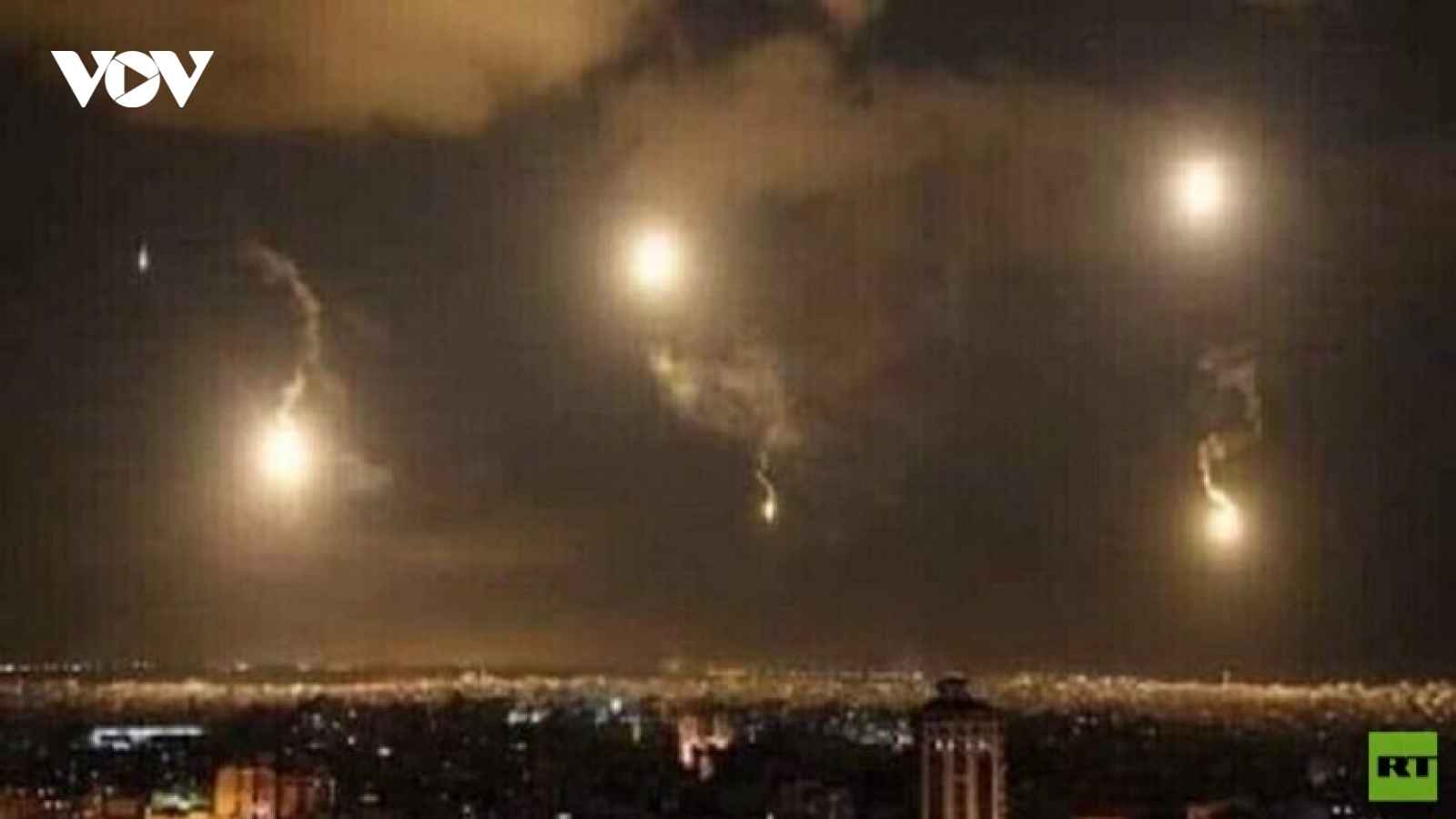 Israel không kích Syria, 9 người thiệt mạng