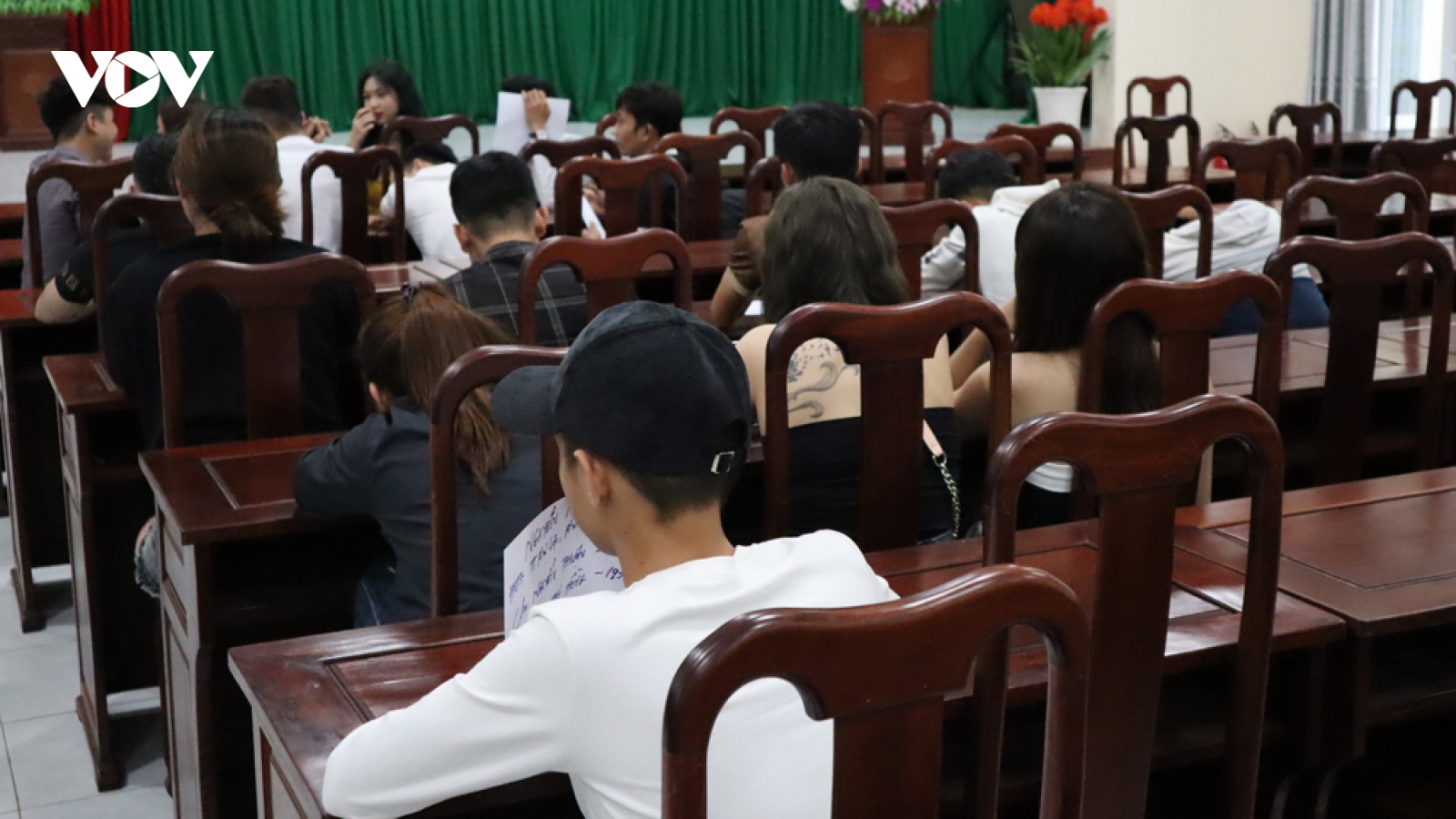 Hàng chục thanh niên dương tính với ma túy tại 2 quán bar ở Bình Phước