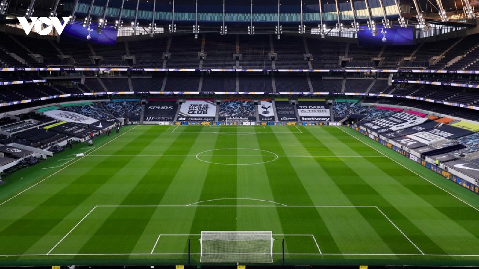 Trận Tottenham - Fulham bị hoãn vì Covid-19, HLV Mourinho nổi giận với BTC Ngoại hạng Anh