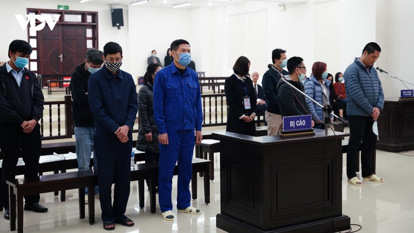 Cựu Giám đốc CDC Hà Nội bị tuyên phạt 10 năm tù vì nâng khống máy xét nghiệm