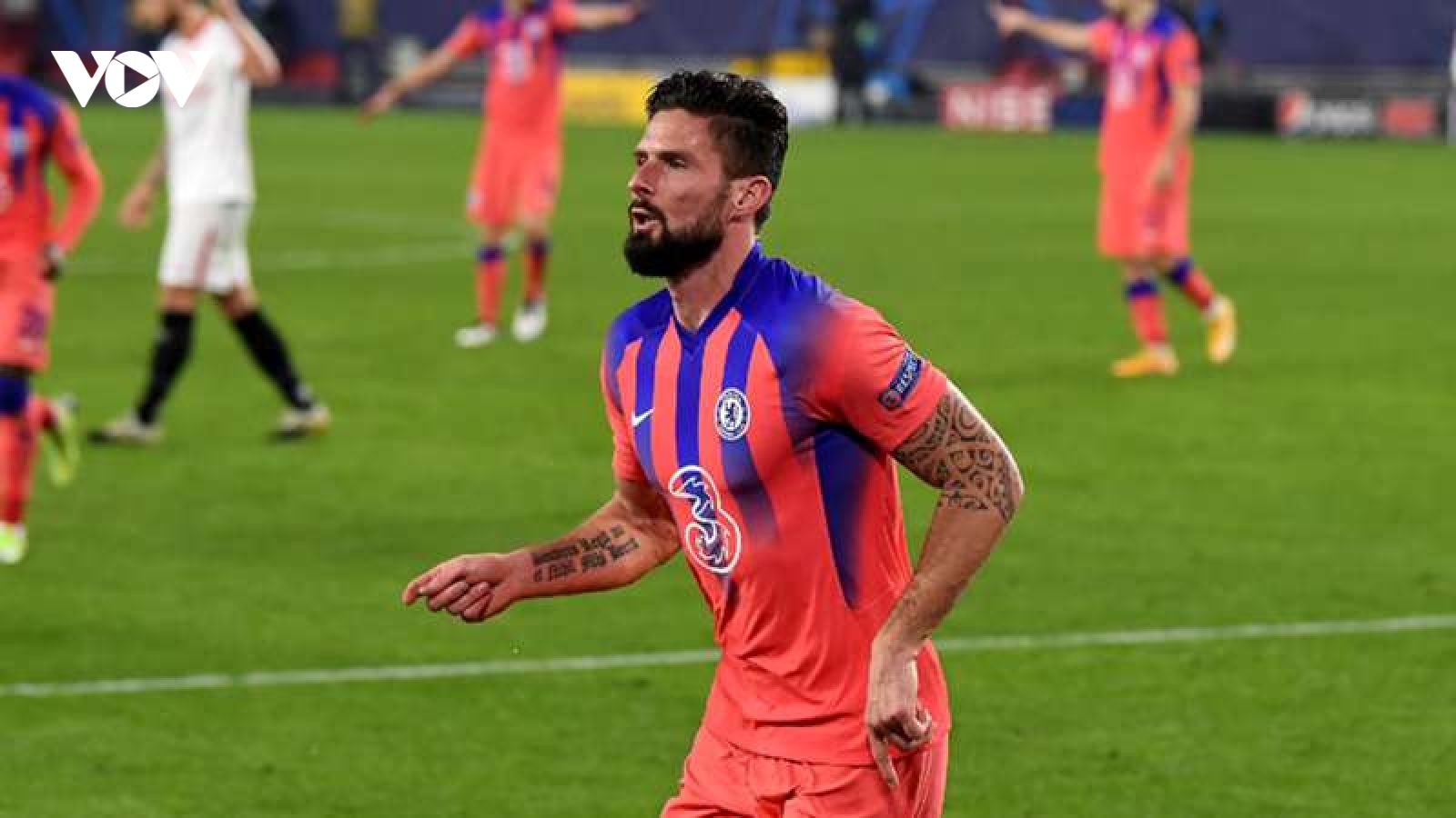 Ghi "poker" ở Champions League, Giroud xác lập hàng loạt kỷ lục