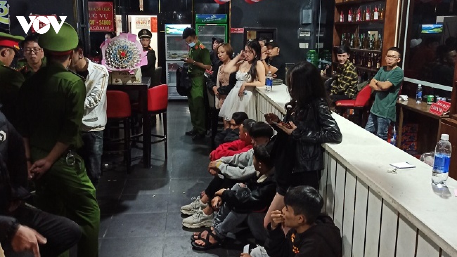 Lâm Đồng phát hiện nhiều thanh niên phê ma túy vào lúc rạng sáng