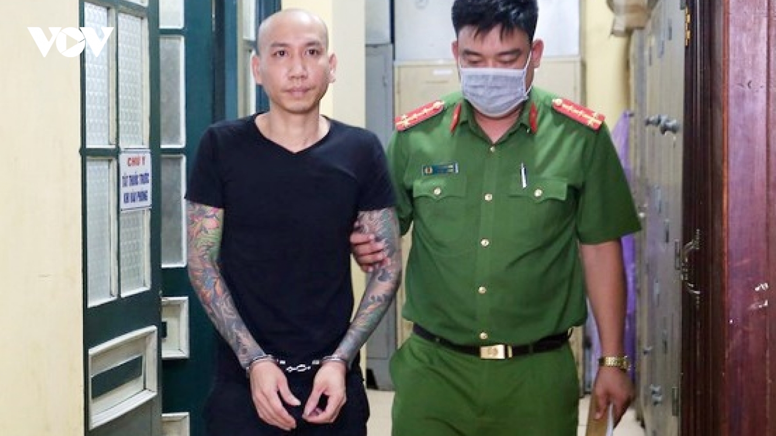 Nóng 24h: “Giang hồ mạng” Phú Lê được trả tự do