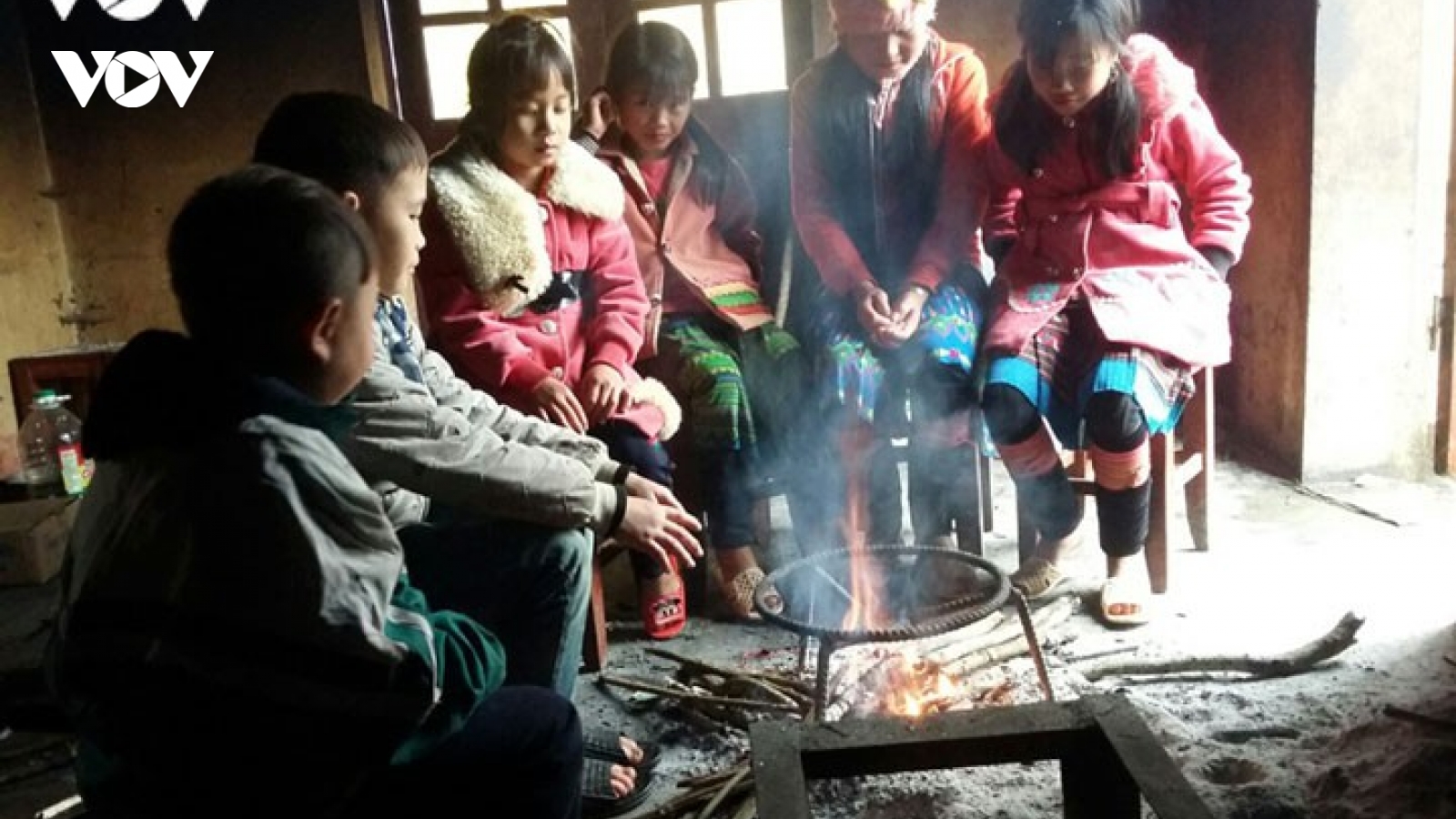 Các trường bán trú ở Lai Châu giữ học sinh ở lại cuối tuần để đảm bảo sức khỏe