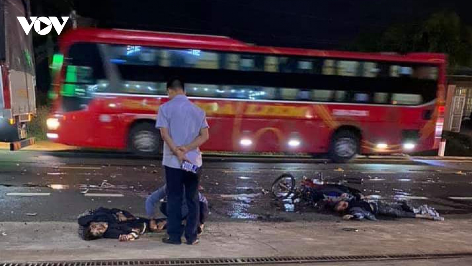 Tai nạn giao thông trên đường Hồ Chí Minh khiến 2 thanh niên tử vong