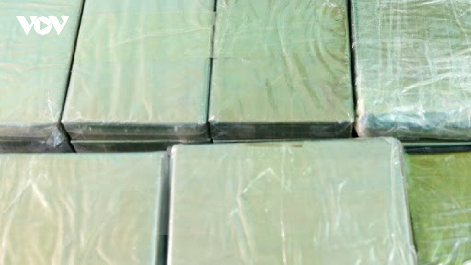 Điện Biên bắt giữ 3 đối tượng mua bán, vận chuyển trái phép 10 bánh heroin