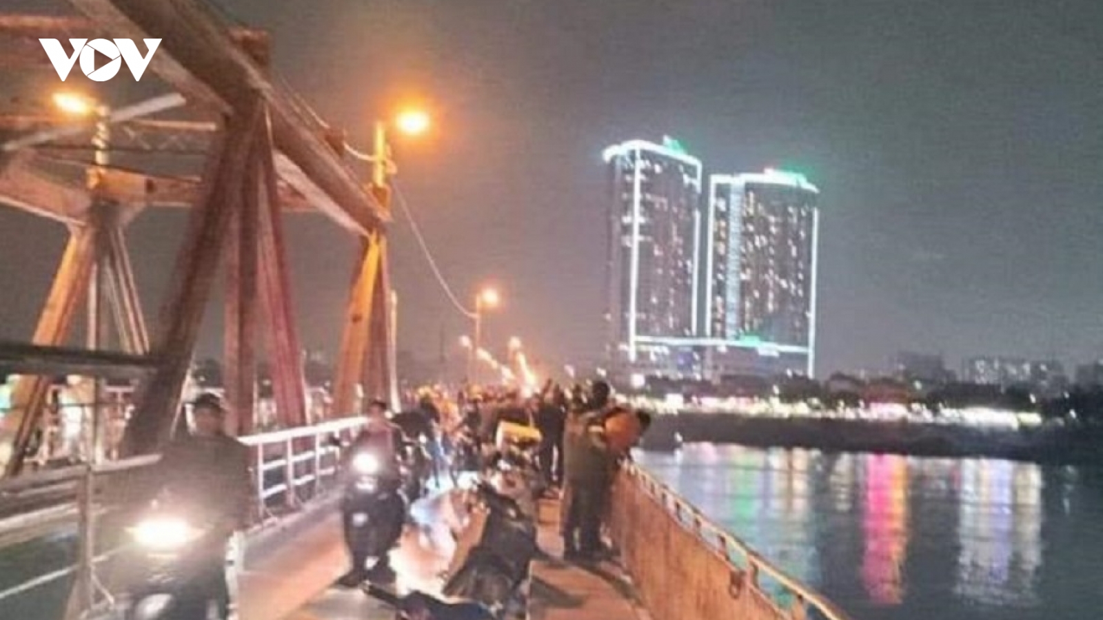 Xác minh nghi vấn thai phụ nhảy cầu Long Biên, Hà Nội tự tử