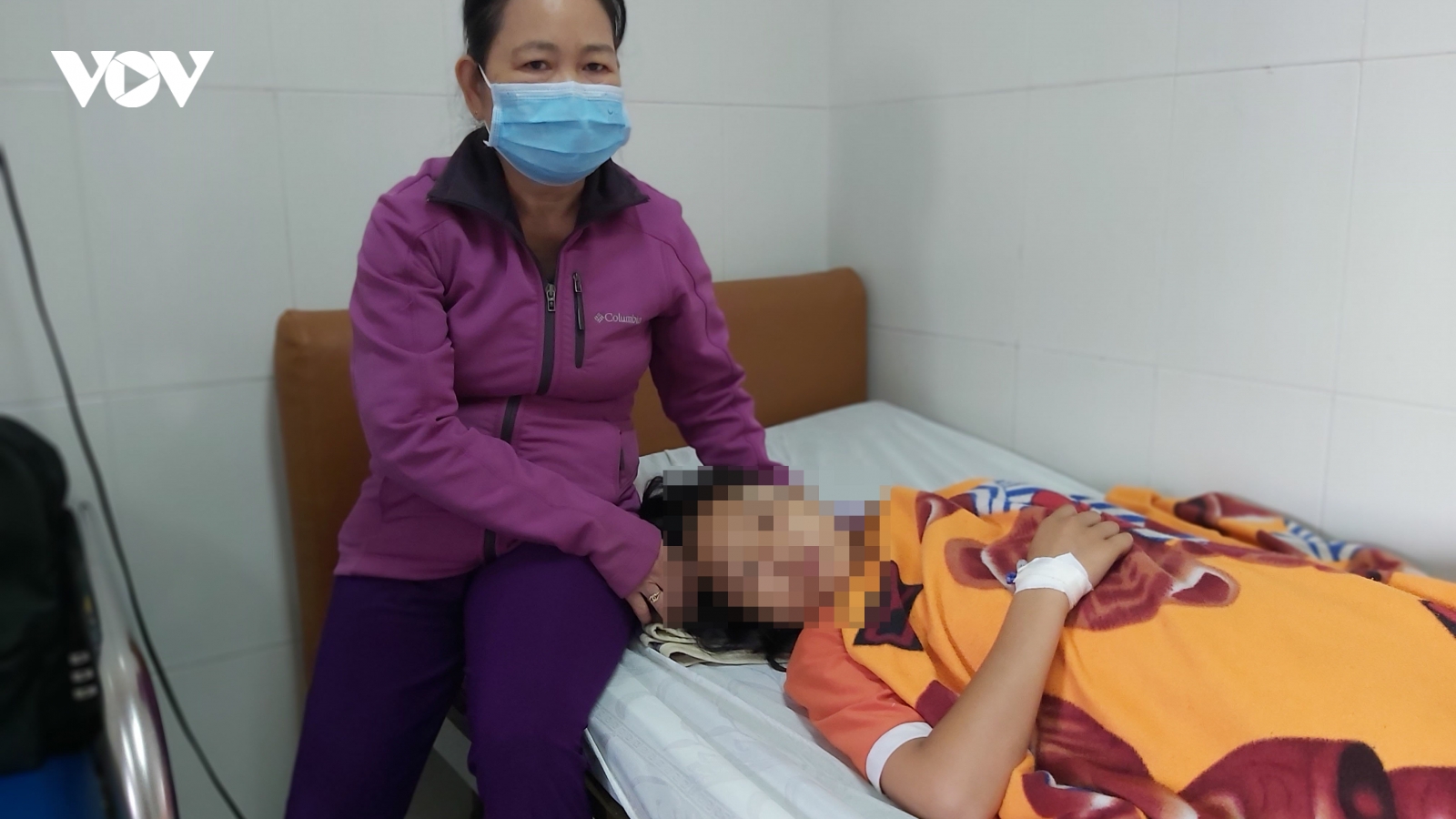 Nữ sinh bị hành hung dã man sau va chạm giao thông ở Tây Ninh