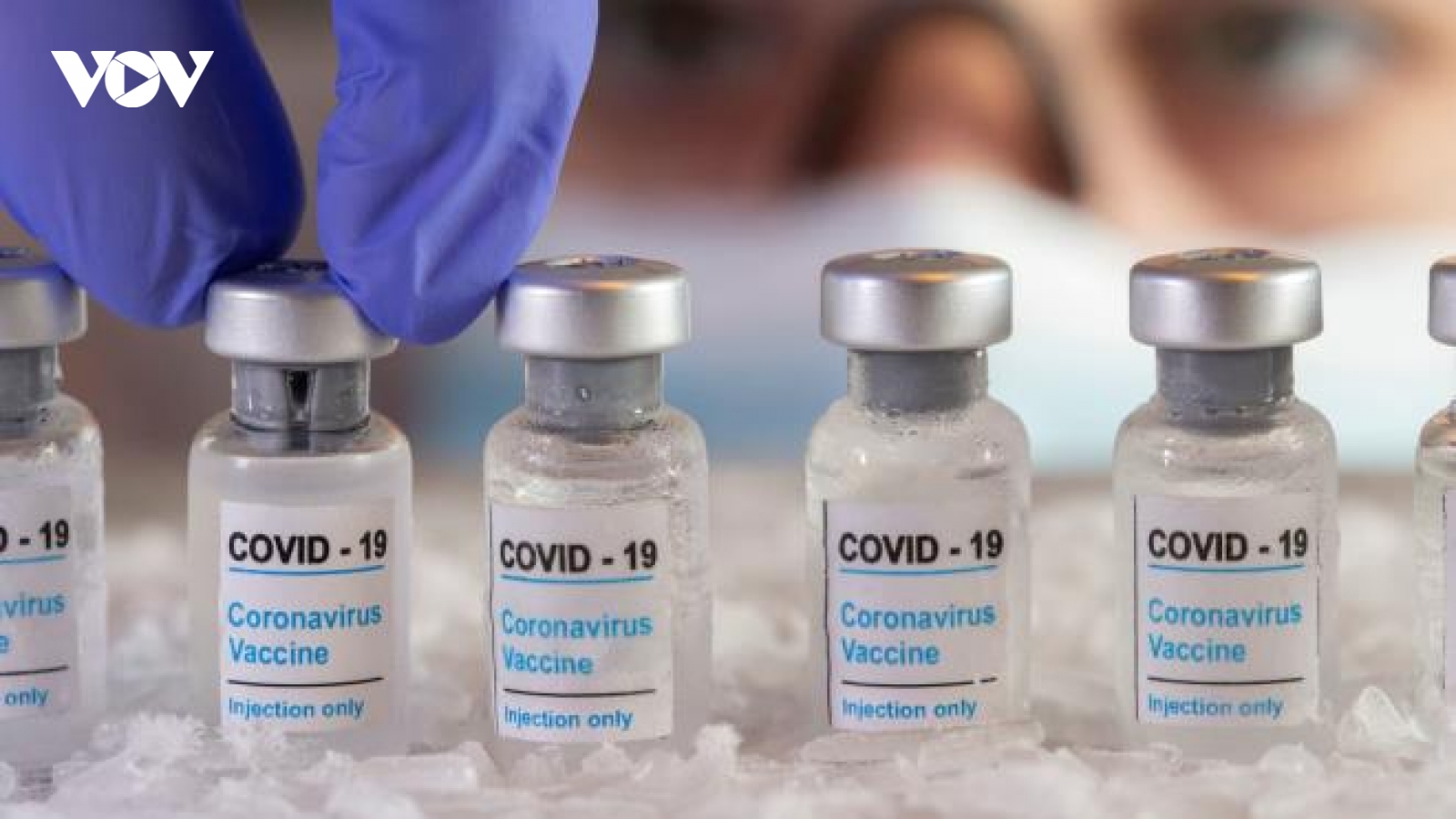 Tâm lý lo lắng và hoài nghi phía sau cuộc đua phát triển vaccine Covid-19