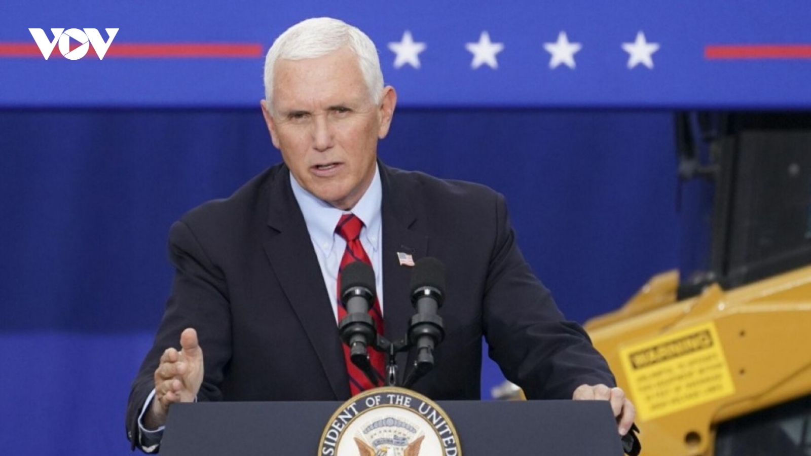 Phó Tổng thống Mỹ Mike Pence có đủ thẩm quyền để đảo ngược chiến thắng của ông Biden?