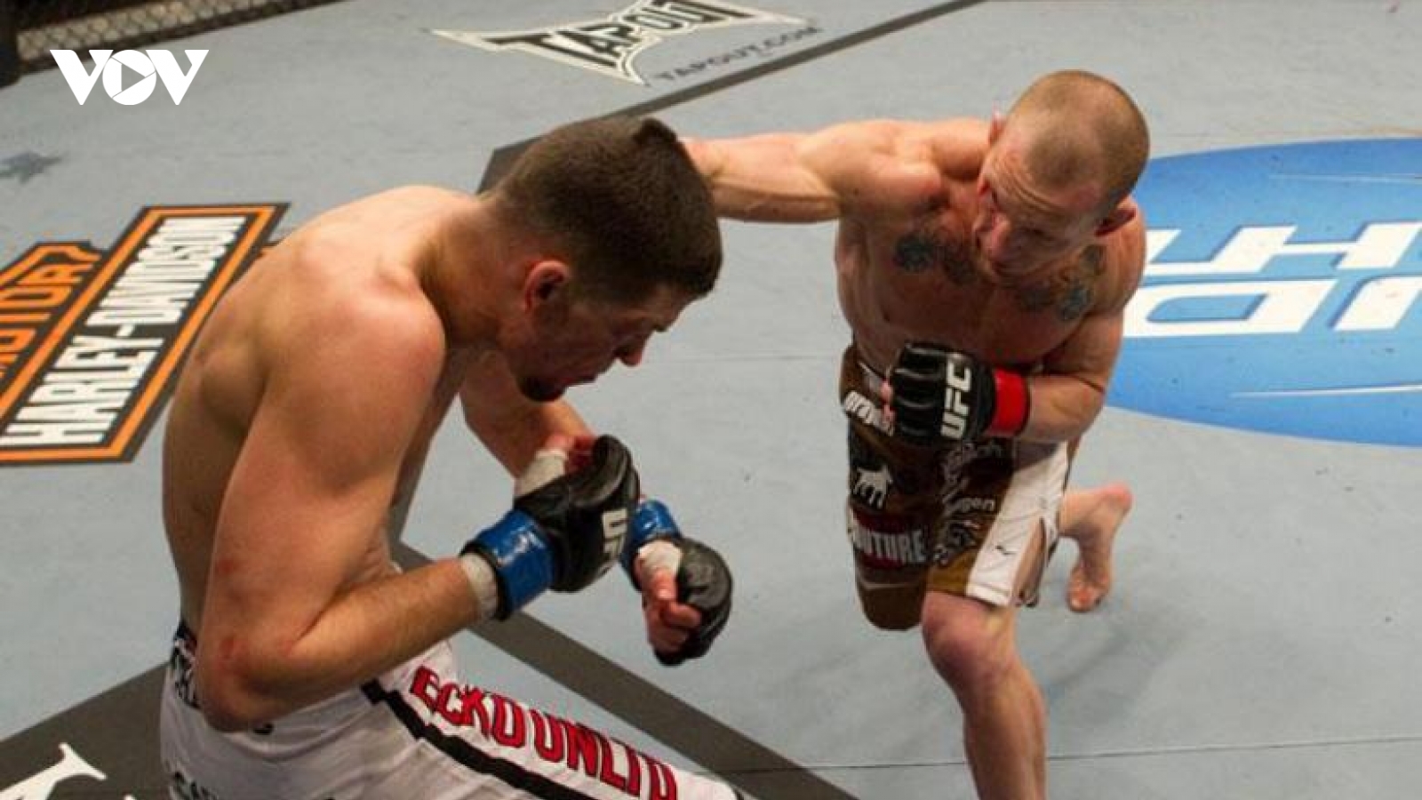Võ sĩ hạ knock-out đối thủ sau chưa đầy 10 giây giao đấu