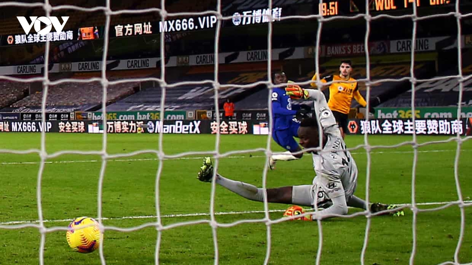 Thủng lưới phút 90+5, Chelsea thua ngược Wolves