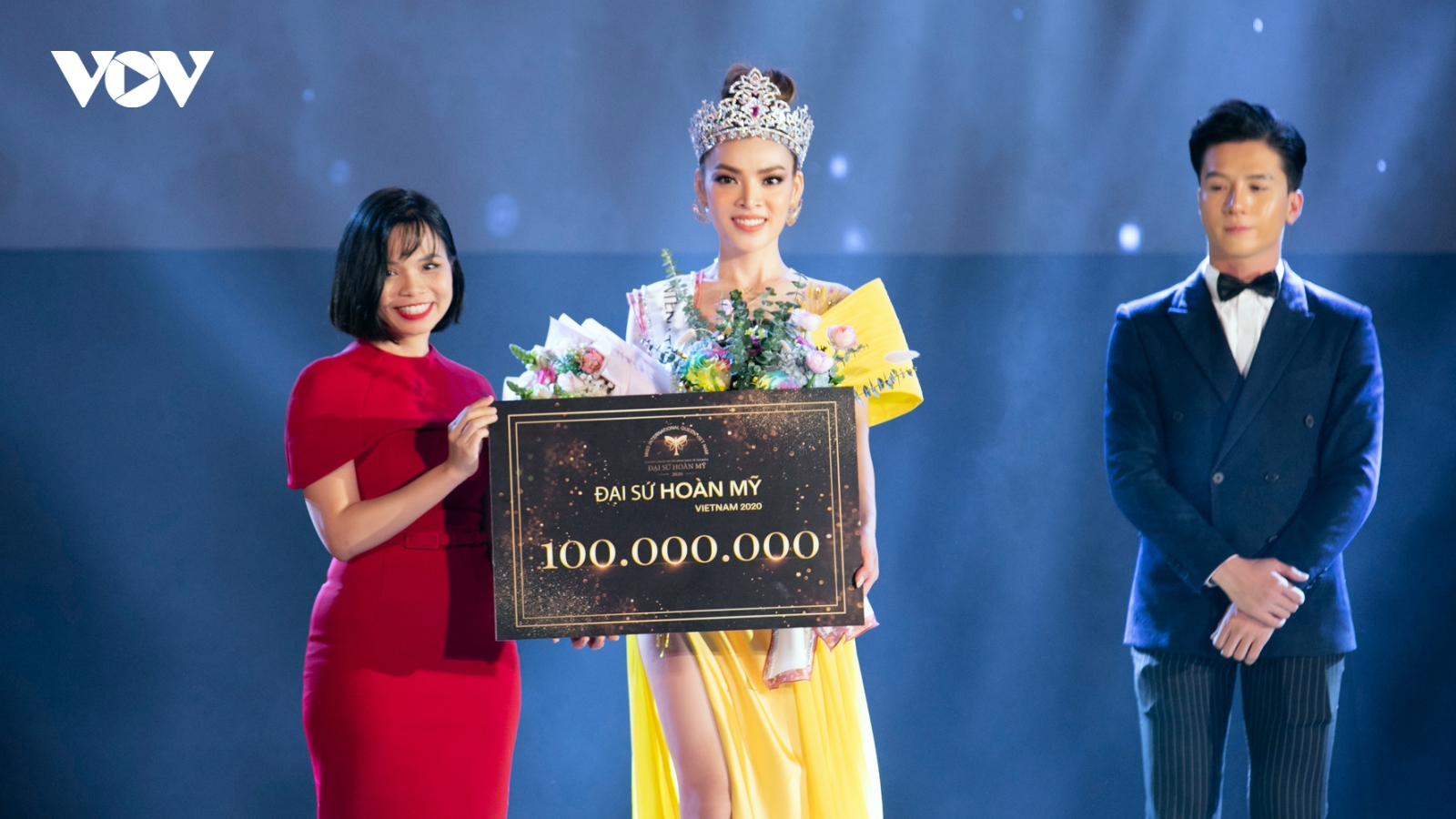 Phùng Trương Trân Đài – học trò Minh Tú đăng quang ngôi vị "Đại sứ Hoàn mỹ 2020"