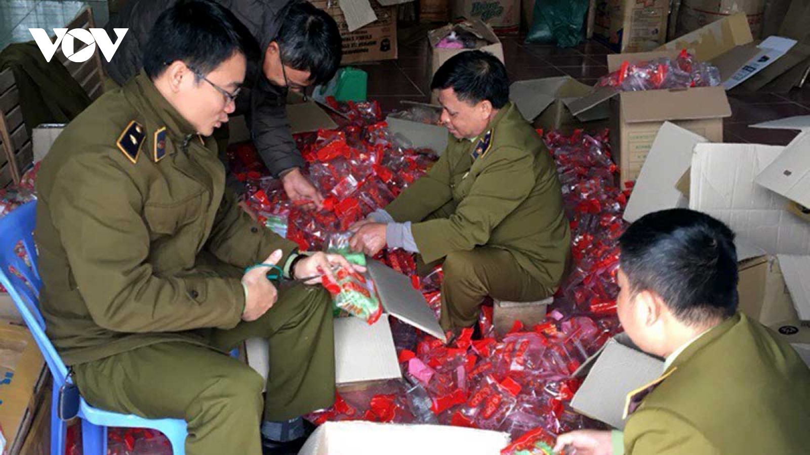 Dẹp nạn hàng giả, hàng nhái "lộng hành" các chợ vùng cao