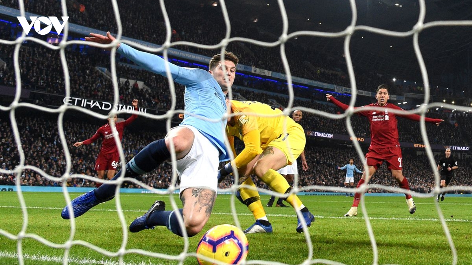 Ngày này năm xưa: John Stones cản phá "kinh điển" tạo nên bước ngoặt ở Ngoại hạng Anh