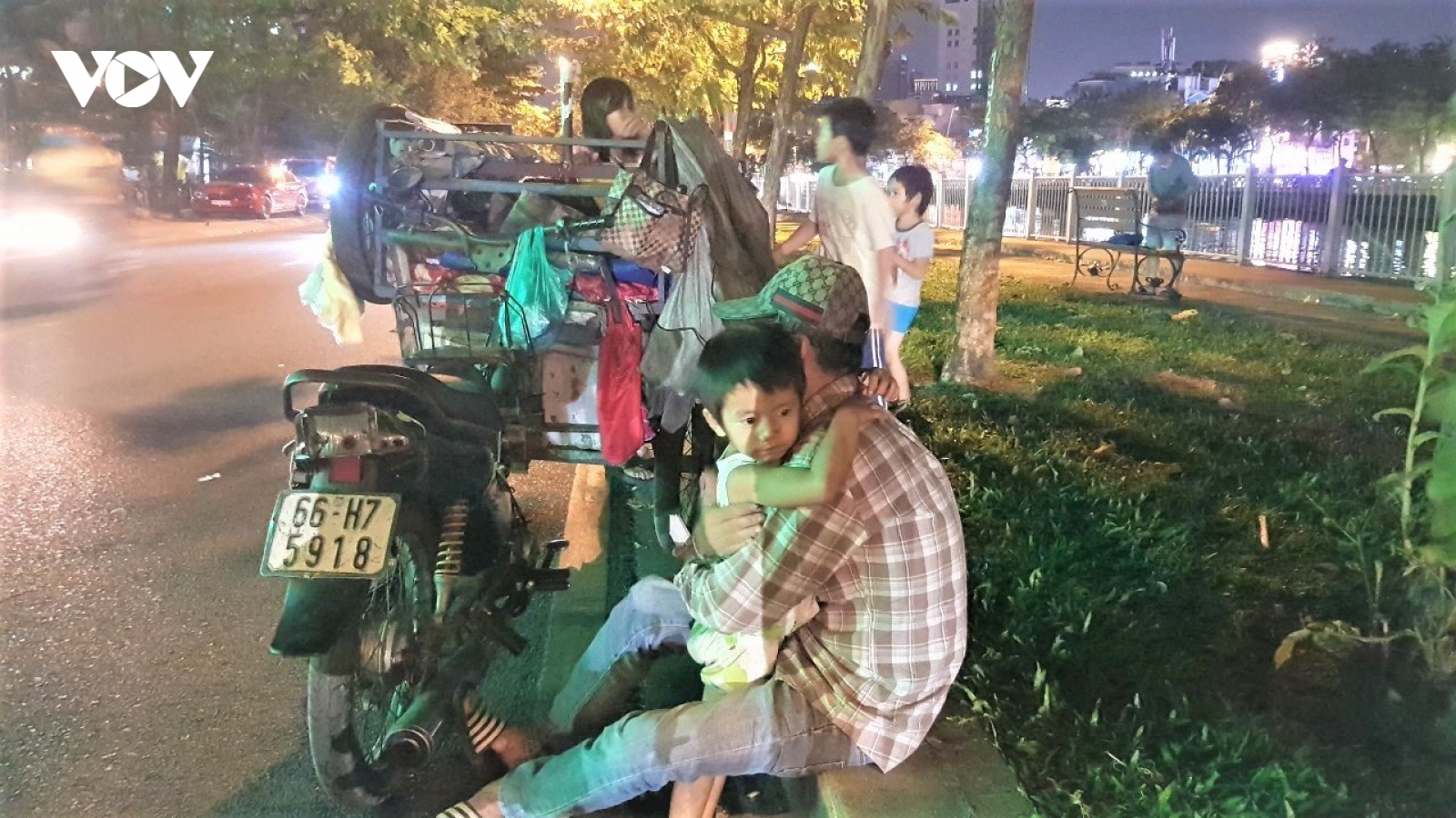 Tết của những gánh hàng rong ở TPHCM