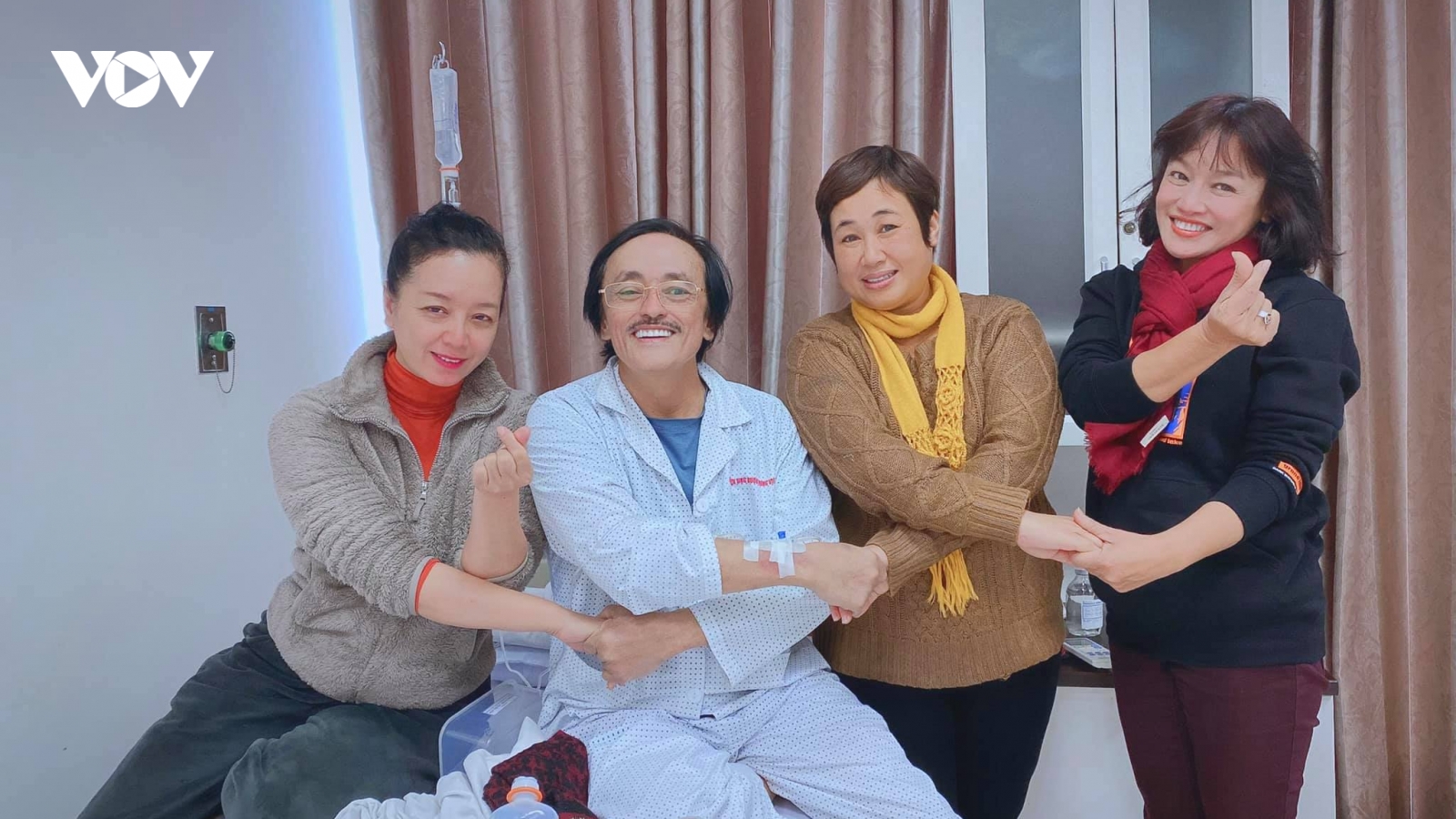 Nghệ sĩ Giang "Còi" nhập viện vì nghi khối u ở họng 
