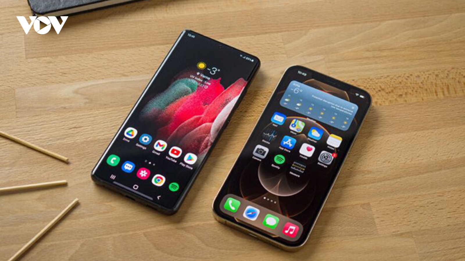 “Đá tảng” iPhone 12 khiến Samsung mủn lòng với mục tiêu Galaxy S21?