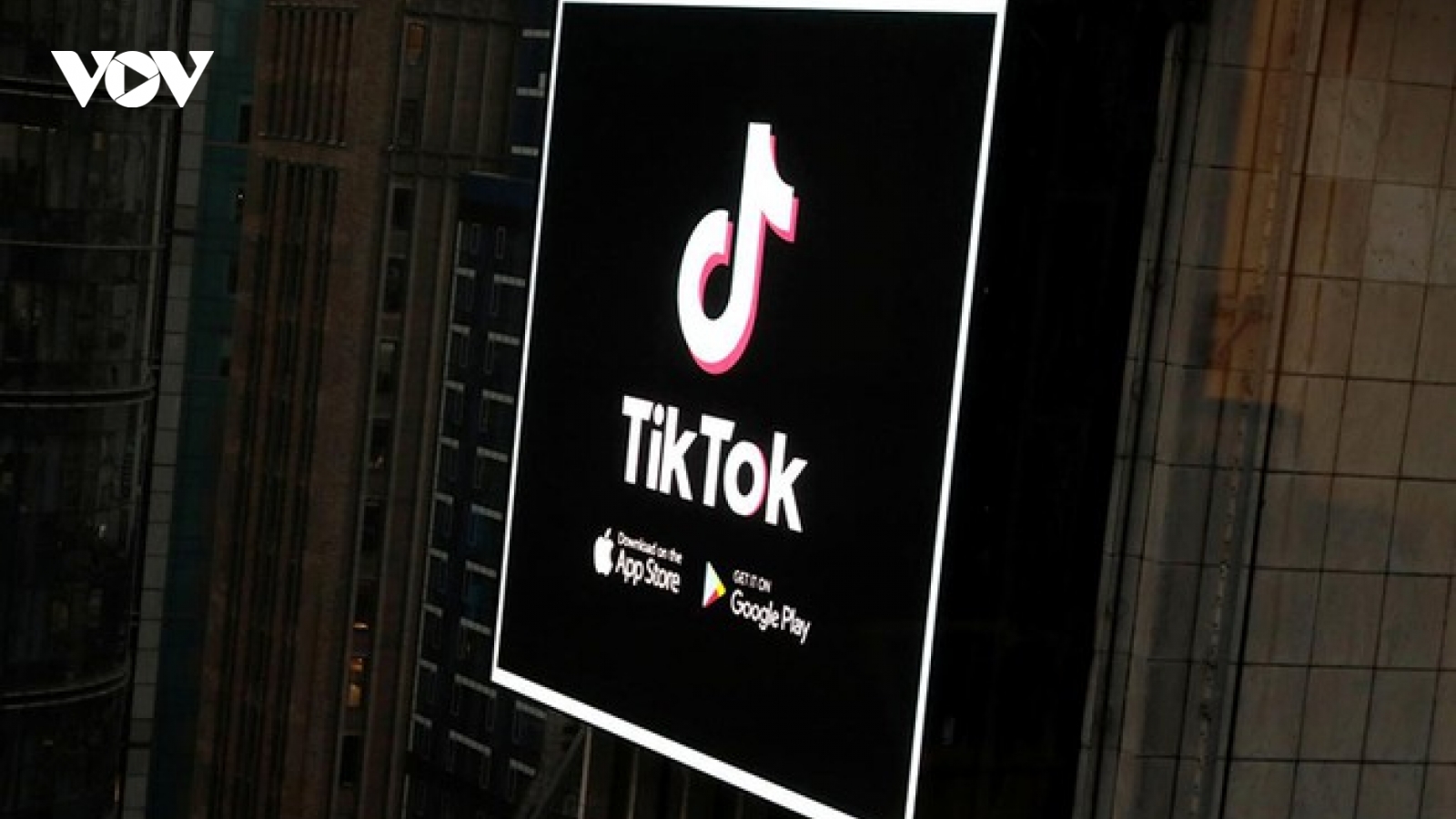 Bé gái 12 tuổi kiện TikTok vi phạm quyền riêng tư