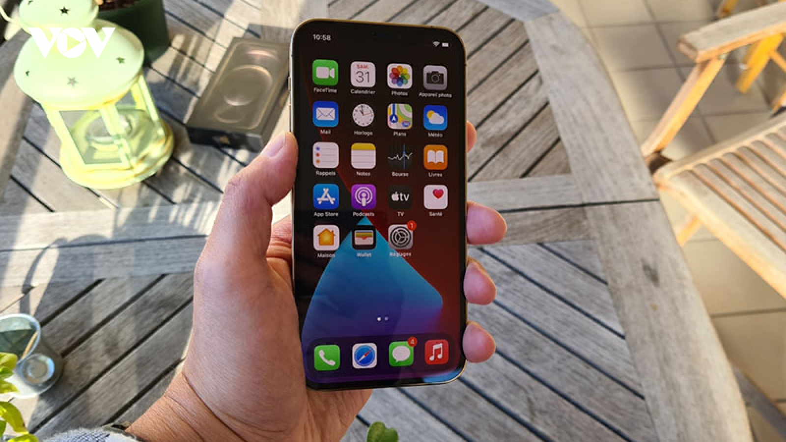 Apple chuyển một số dây chuyền sản xuất iPhone 12 mini sang 12 Pro