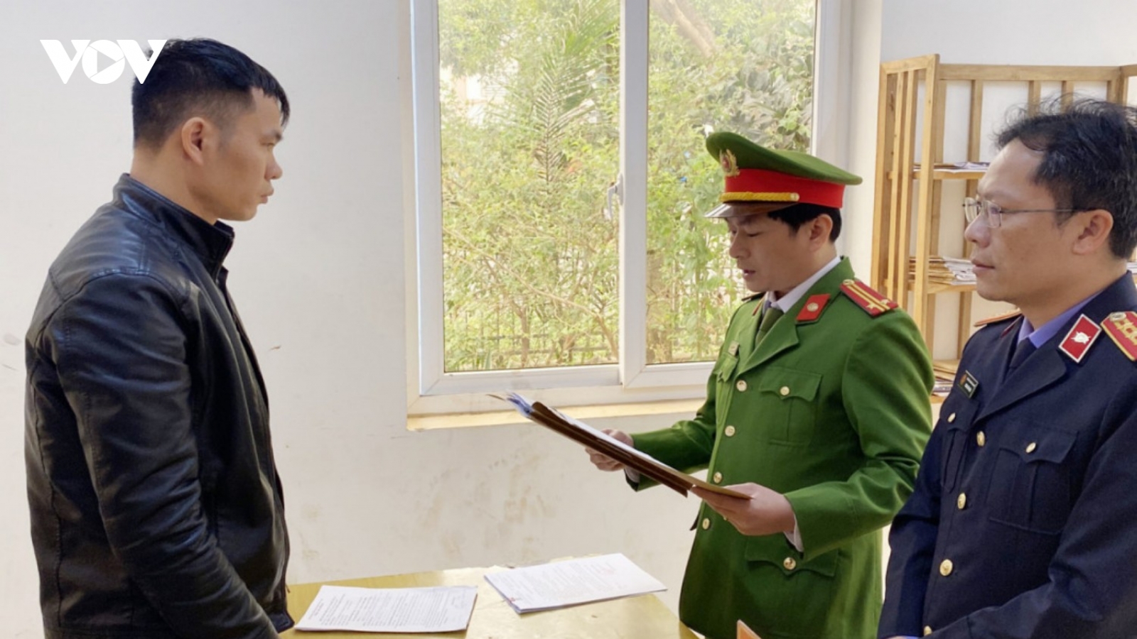 Lợi dụng danh nghĩa công ty, chiếm đoạt của nhiều đại lý hơn 1 tỷ đồng
