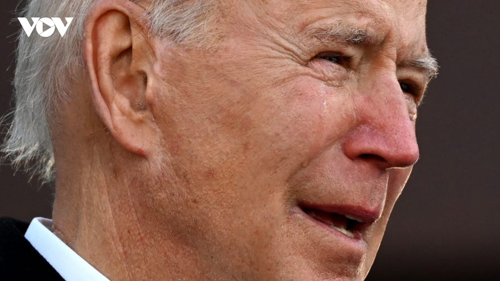 Video: Biden bật khóc khi tạm biệt quê nhà để tới Washington DC nhậm chức