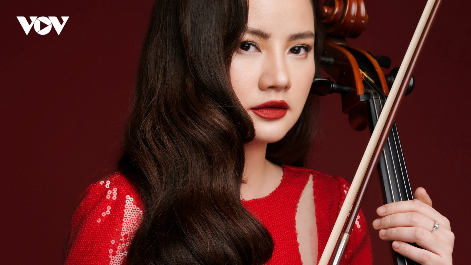 Nghệ sĩ cello Hà Miên thực hiện album cổ điển đầu tay khi chỉ còn 7 ngày visa ở Hà Lan