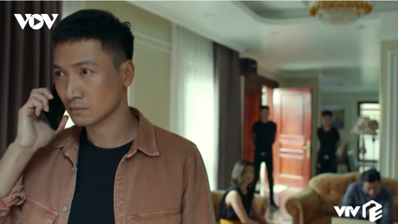 "Hồ sơ cá sấu" tập 17: Trung có đủ bộ hồ sơ cá sấu, Tuấn "mỏ" bắt cóc con gái Hải