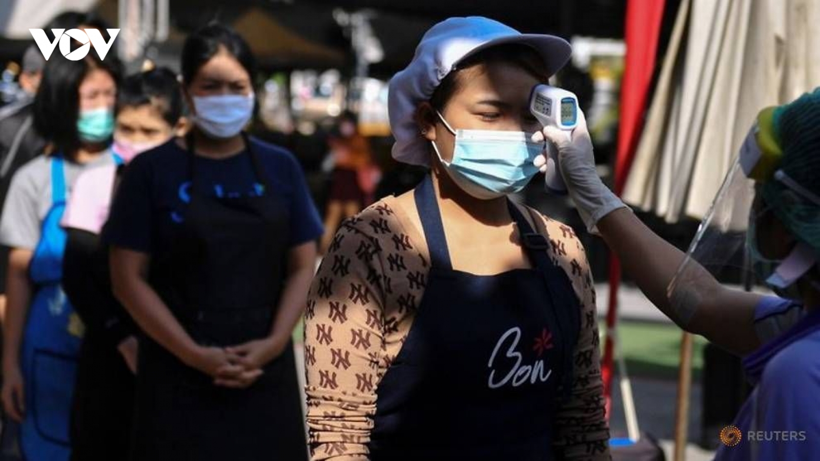 Bangkok (Thái Lan) cấm bán rượu trong nhà hàng để phòng chống Covid-19