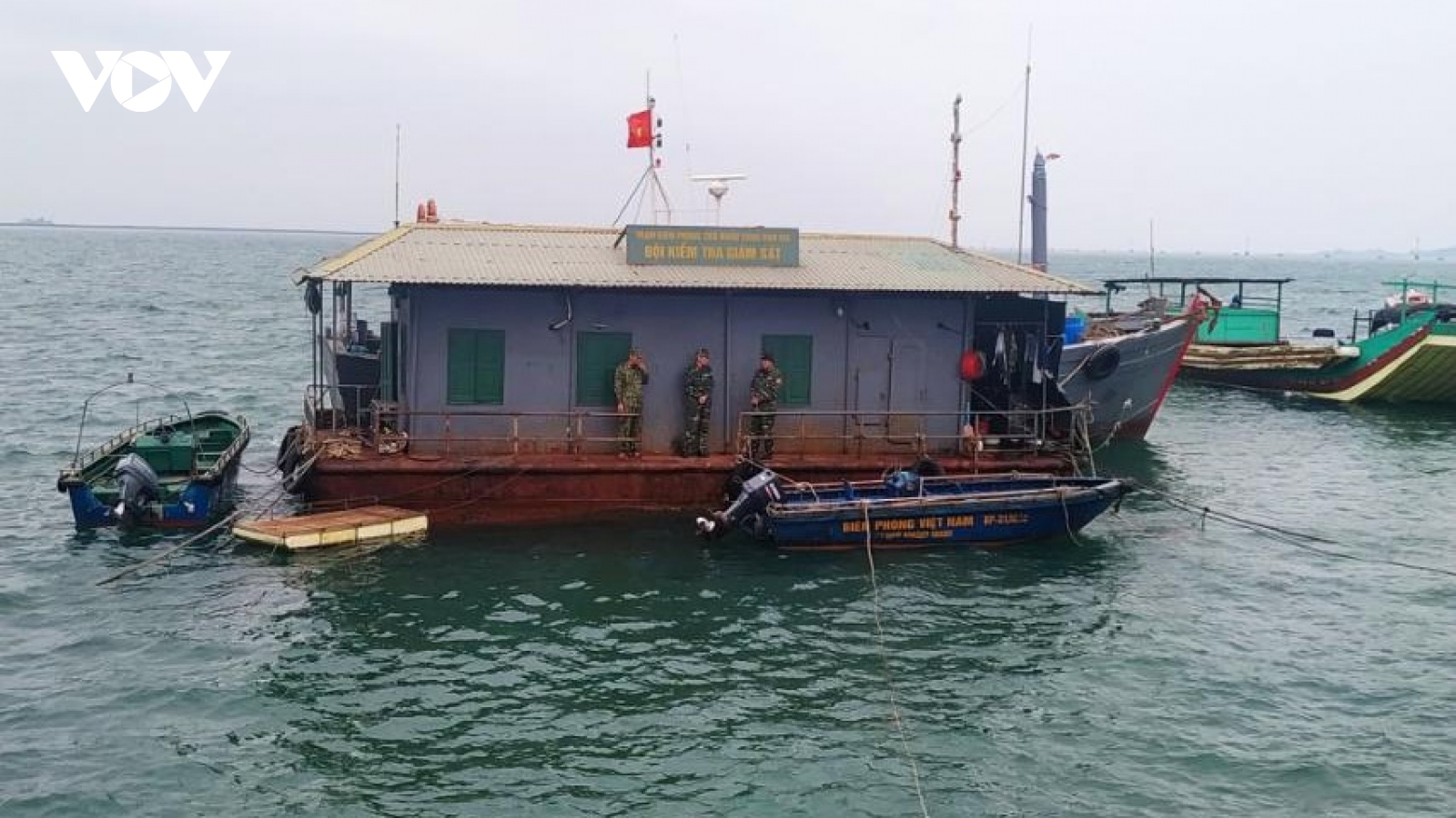 Thành phố Móng Cái cấm tàu thuyền hoạt động trên sông biên giới