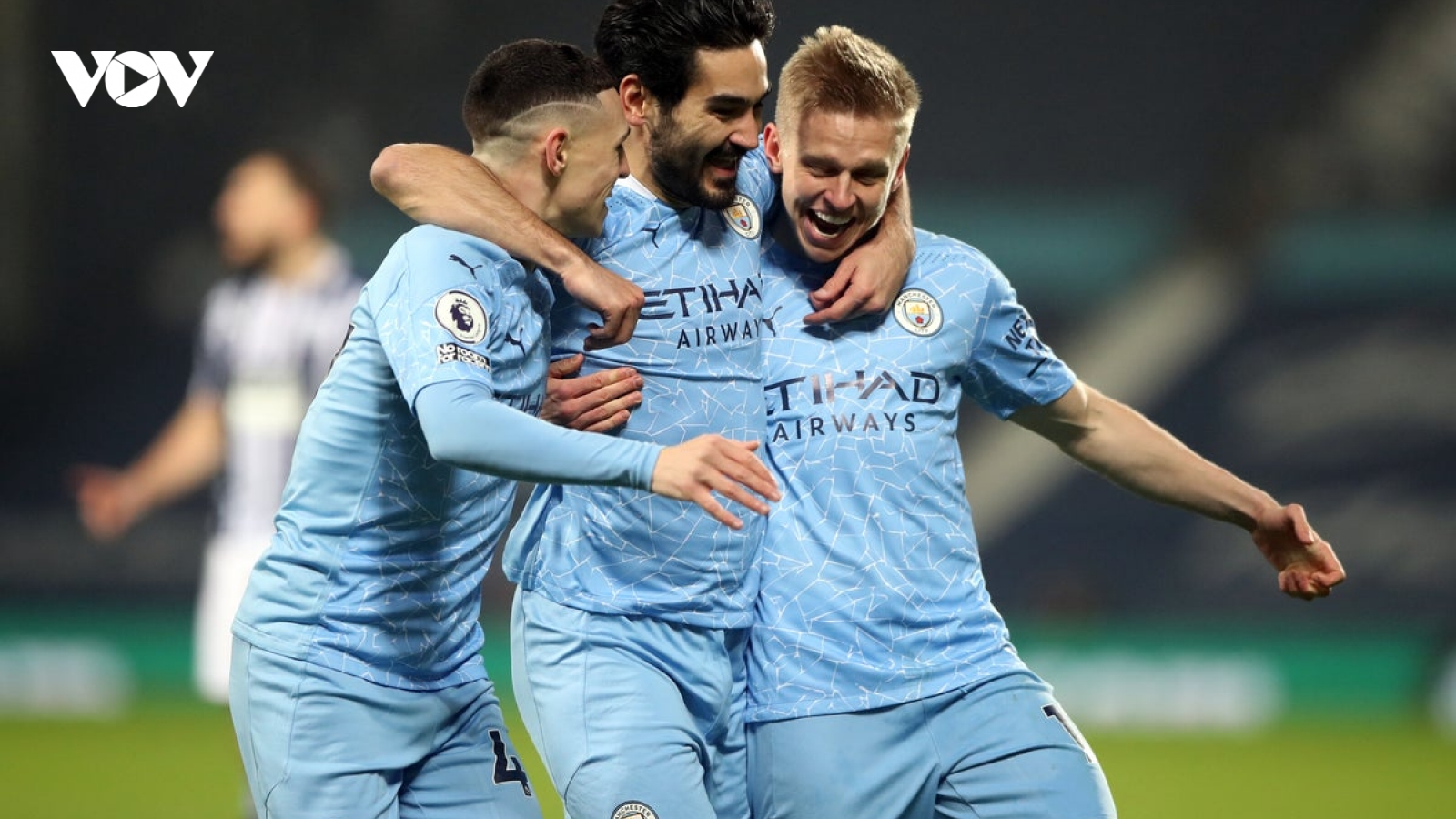 "Vùi dập" West Brom, Man City lên ngôi đầu Ngoại hạng Anh