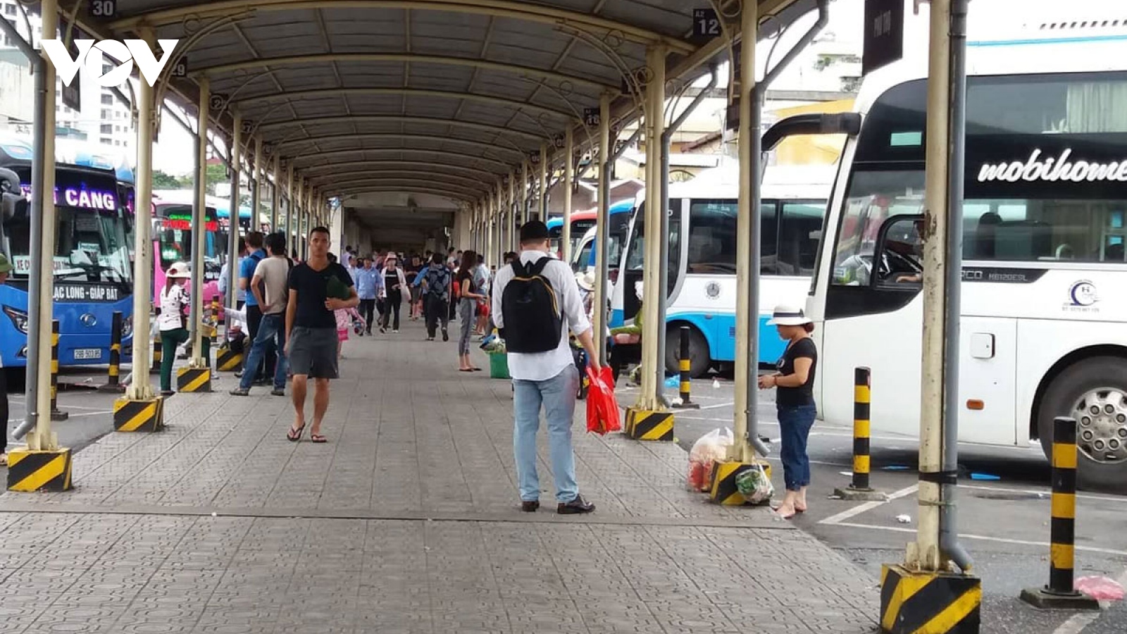 Hà Nội tạm dừng vận chuyển hành khách đến Quảng Ninh