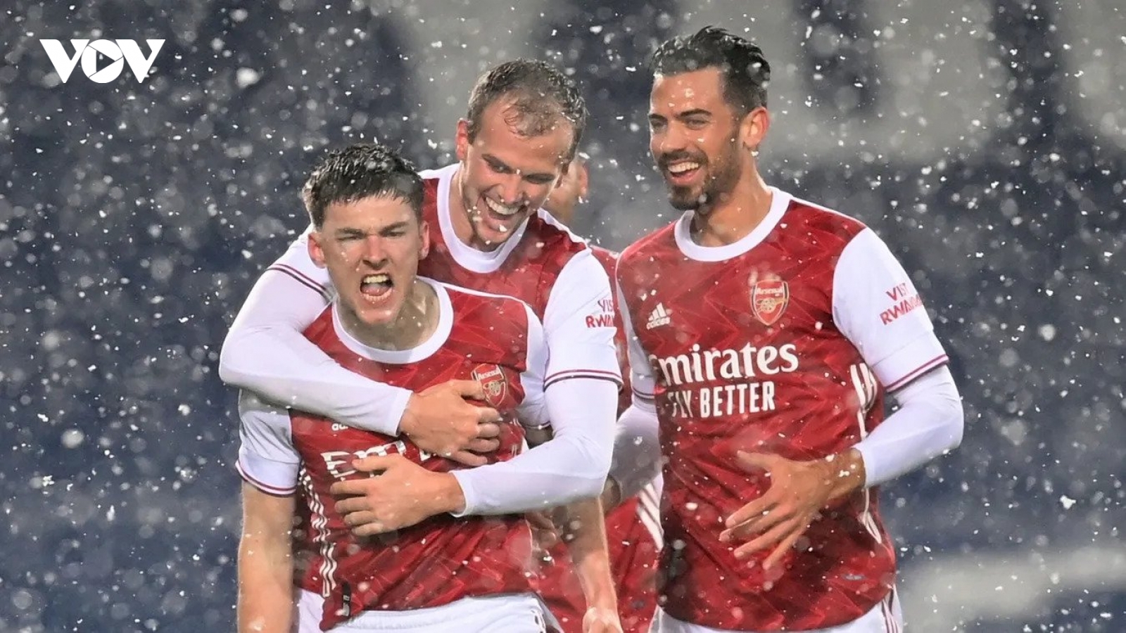 Hạ West Brom trong cơn mưa tuyết, Arsenal thắng trận thứ 3 liên tiếp