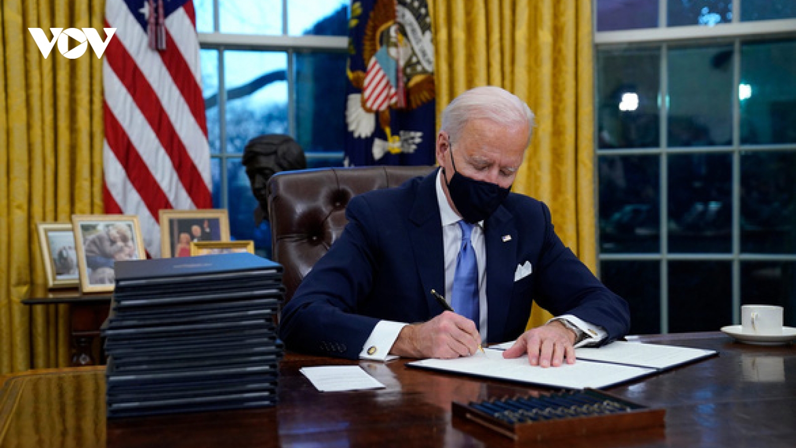 Cách bài trí phòng Bầu Dục tiết lộ phong cách làm việc của ông Biden