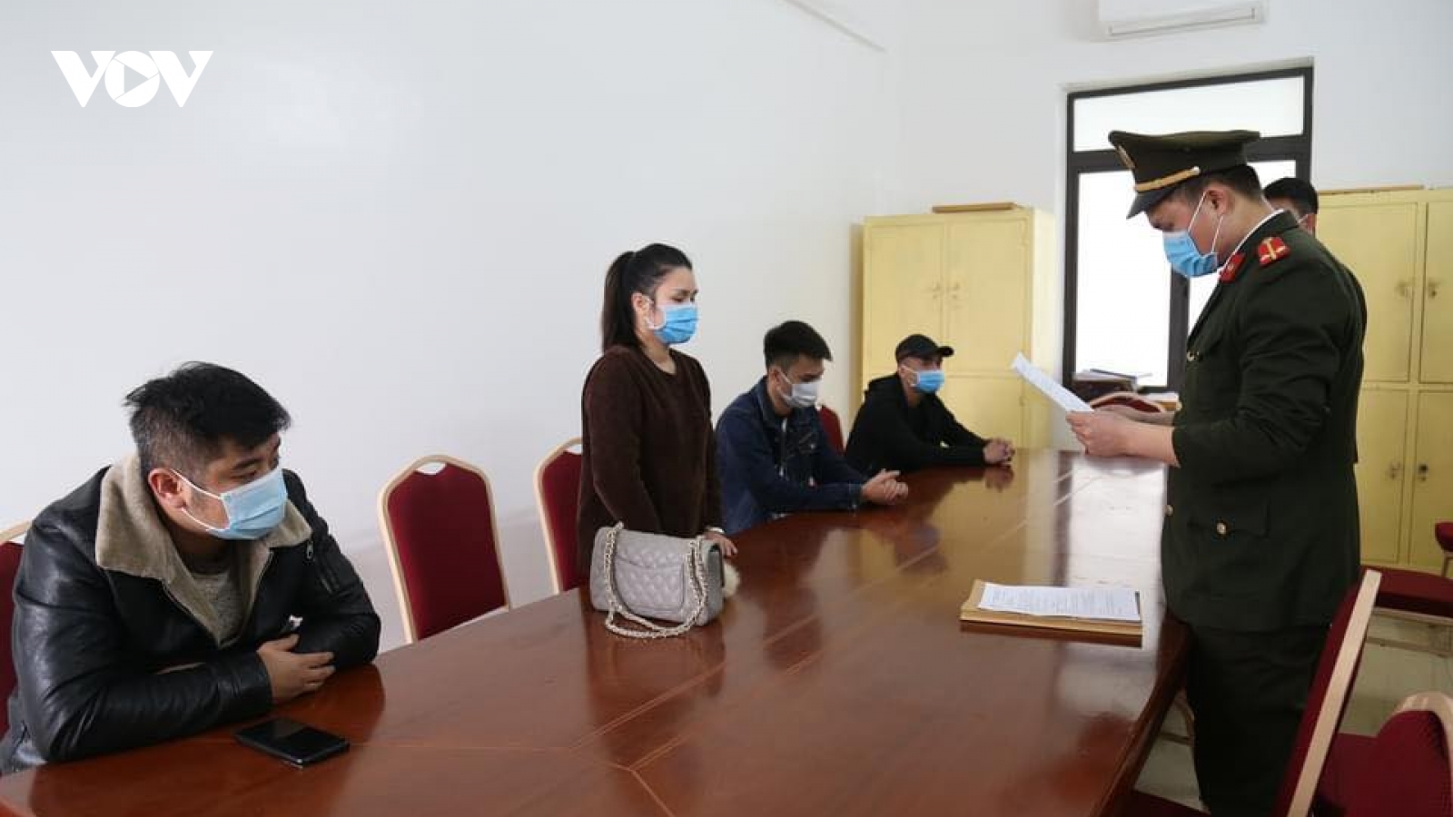 Quảng Ninh xử phạt 100 triệu đồng với 4 công dân không chấp hành quy định phòng chống dịch
