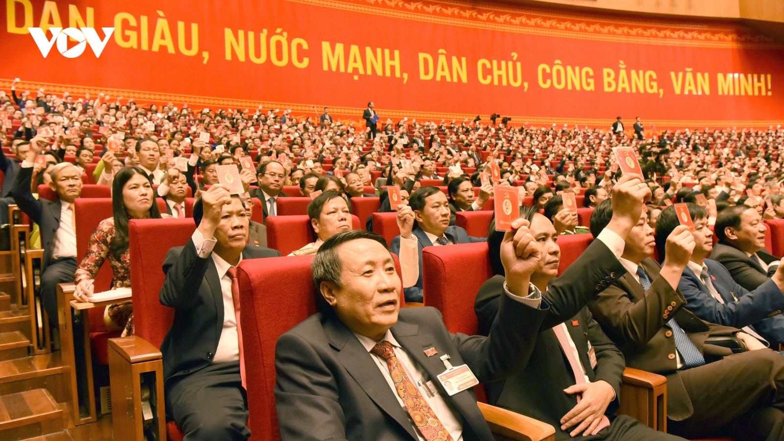 Lựa chọn những người thật sự xứng đáng trong những người xứng đáng