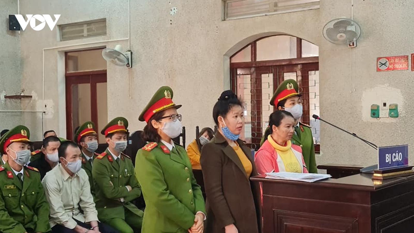 Tạm hoãn lần 2 phiên toà phúc thẩm xét xử mẹ nữ sinh giao gà