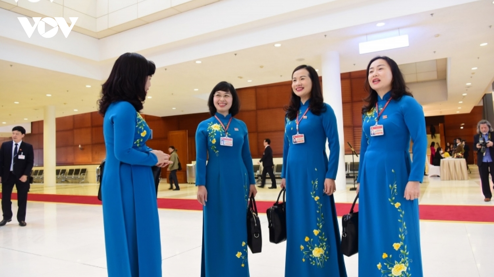 Female delegates attend 13th National Party Congress