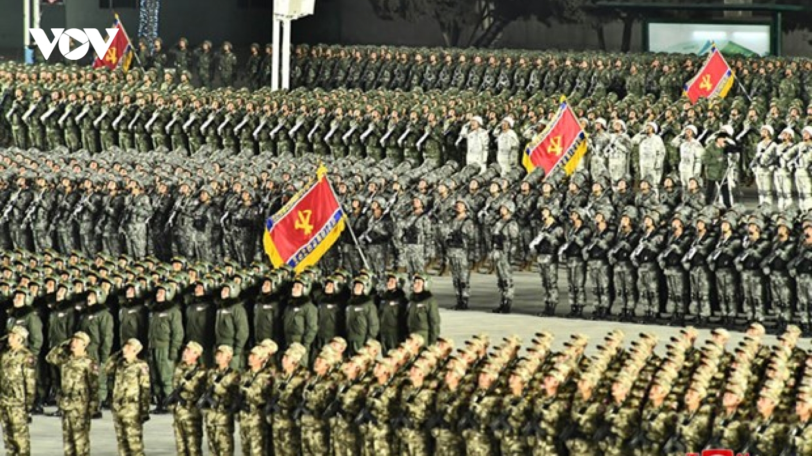 Triều Tiên duyệt binh mừng thành công Đại hội Đảng