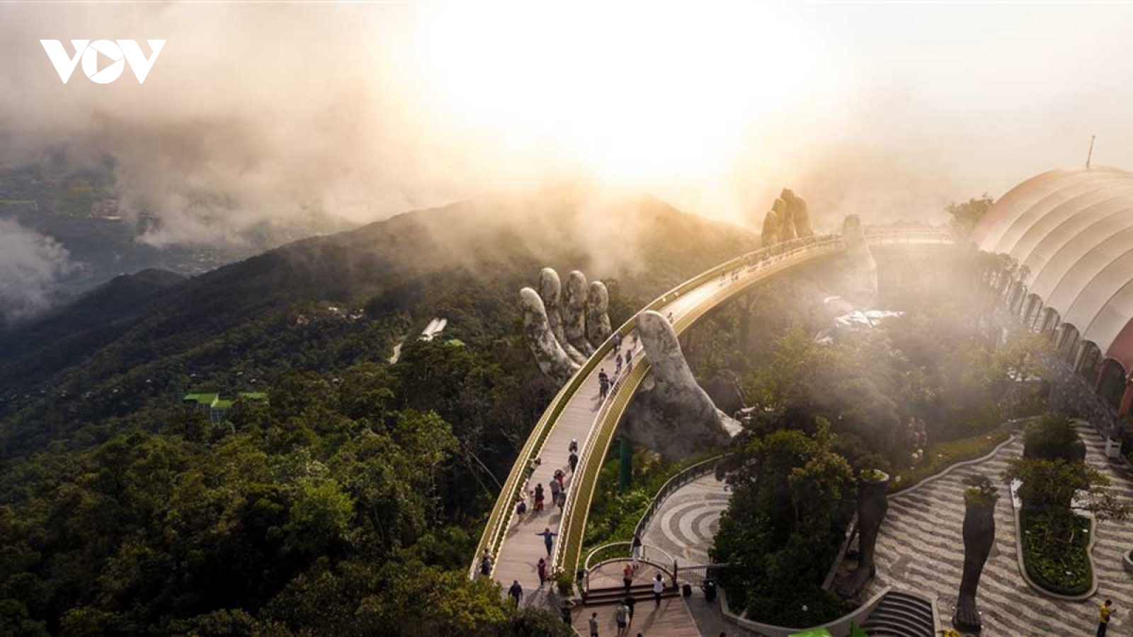 Sun World Ba Na Hills biểu tượng du lịch hàng đầu thế giới