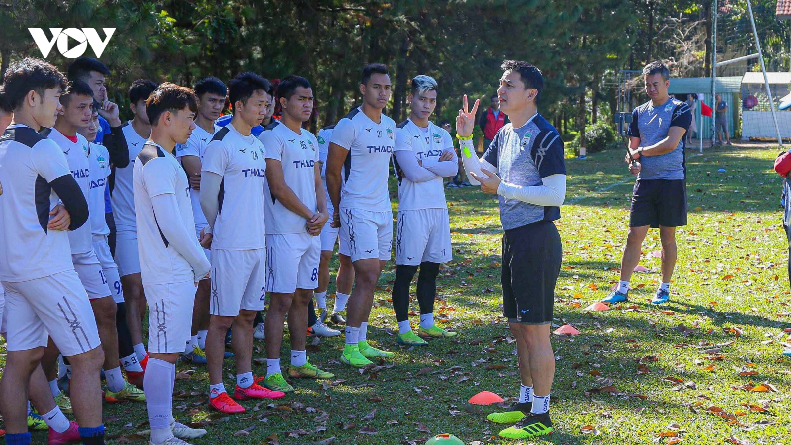 HAGL sẽ vô địch V-League dưới thời Kiatisuk?