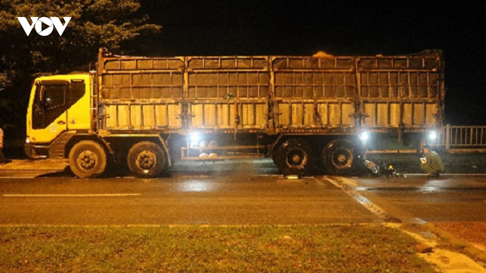 Bắt tạm giam 3 thanh tra giao thông Ninh Thuận