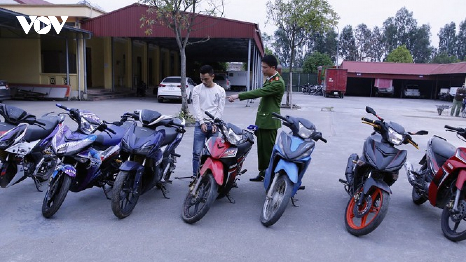 Đang bị truy nã vẫn đi trộm cắp liên tỉnh