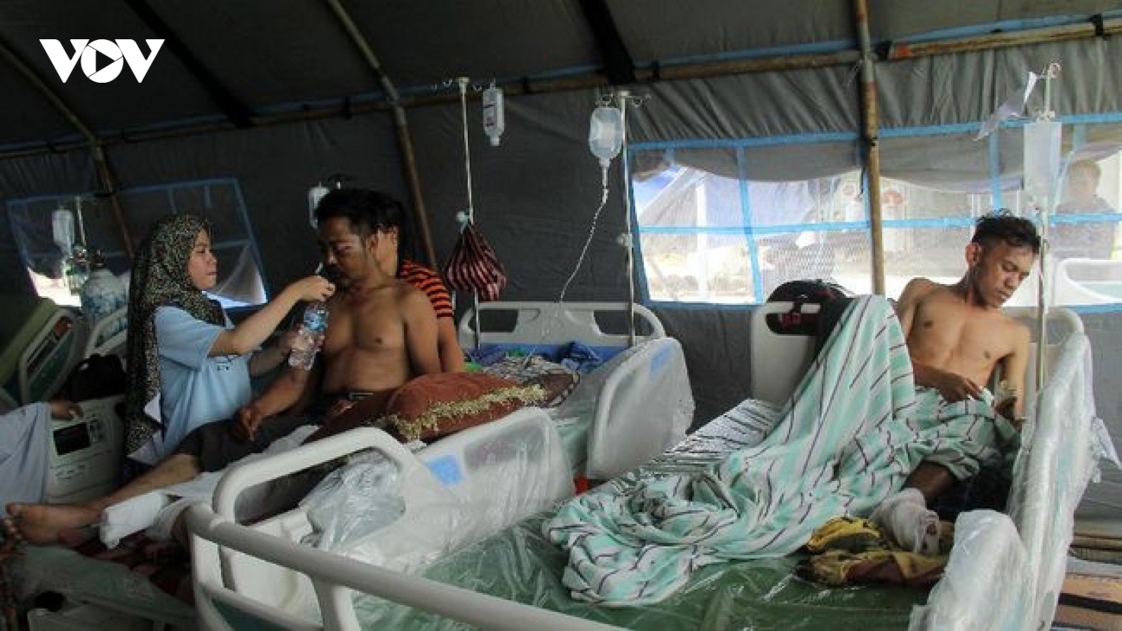 Nạn nhân vụ động đất ở Indonesia tăng lên 73 người