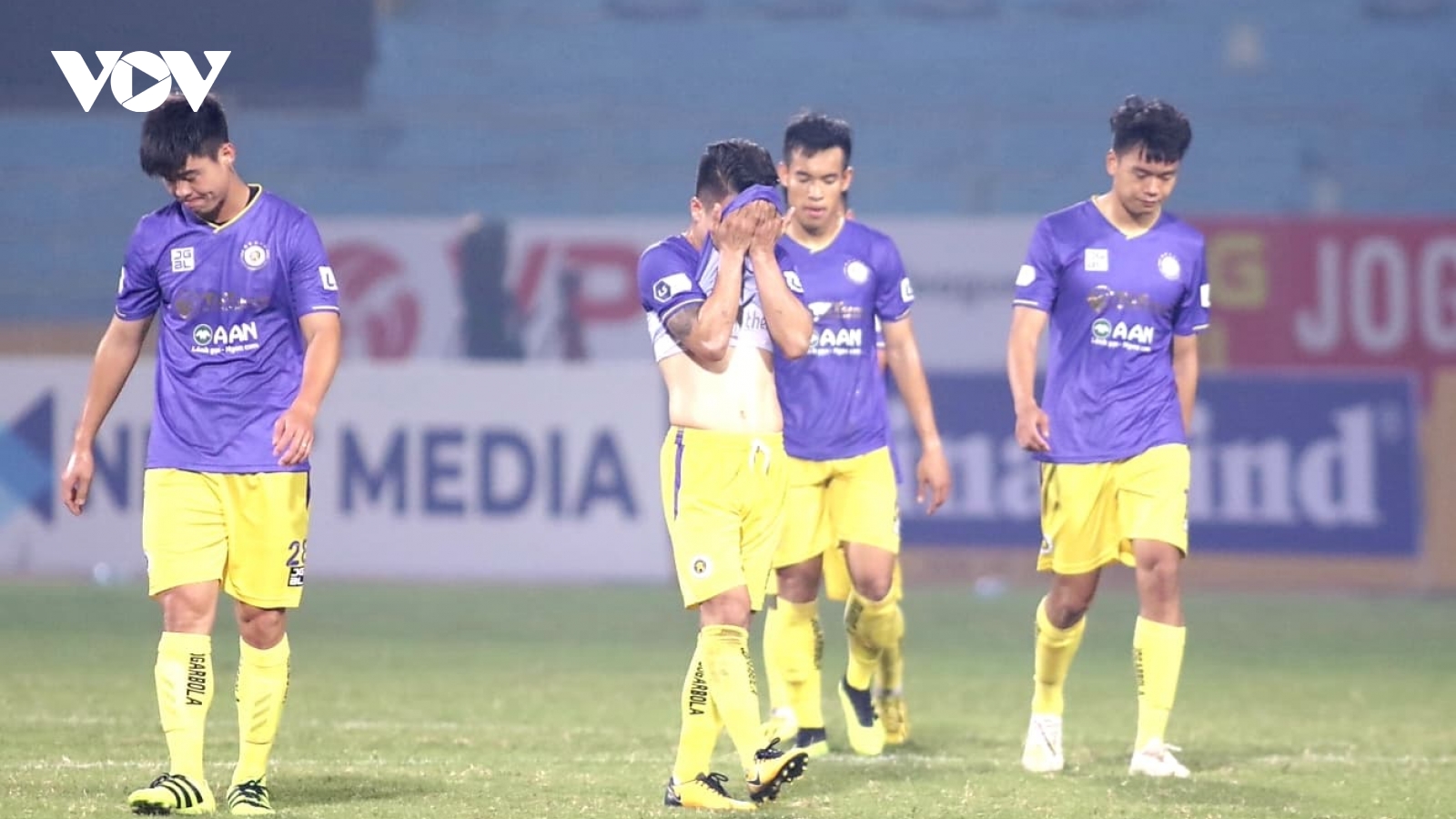 Chùm ảnh: Ngày "tái xuất" V-League buồn của Duy Mạnh 