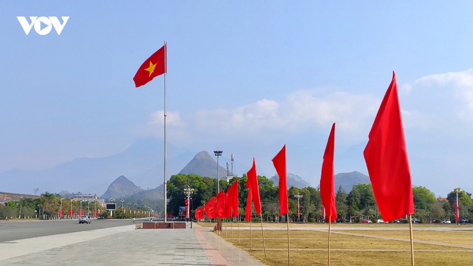 Kỳ vọng Đại hội XIII của Đảng sẽ “Không để vùng miền nào lùi lại phía sau”