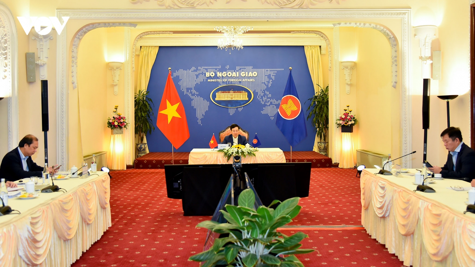 Phó Thủ tướng Phạm Bình Minh dự Hội nghị hẹp Bộ trưởng Ngoại giao ASEAN